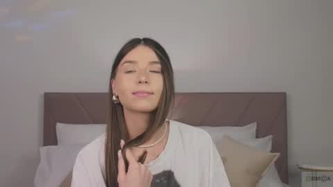 Snapshot of violetta_finch chatting on March 5, 2025, 3:51 pm violetta_finch online show from March 5, 2025, 3:51 pm