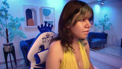 Snapshot of violetta_hank chatting on November 5, 2025, 7:03 pm Violetta online show from November 5, 2025, 7:03 pm