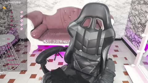 Snapshot of violetta_jhonson_v chatting on January 15, 2025, 6:22 am Violetta online show from January 15, 2025, 6:22 am