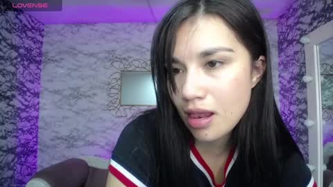 Snapshot of violetta_jhonson_v chatting on February 5, 2025, 6:13 am Violetta online show from February 5, 2025, 6:13 am
