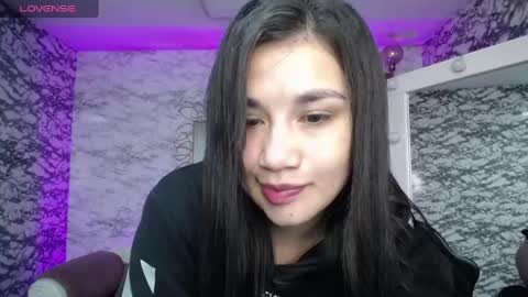 Snapshot of violetta_jhonson_v chatting on February 13, 2025, 4:00 am Violetta online show from February 13, 2025, 4:00 am
