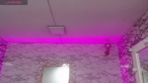 Snapshot of violetta_jhonson_v chatting on March 8, 2025, 4:01 am Violetta online show from March 8, 2025, 4:01 am