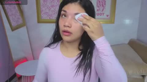 Snapshot of violetta_jhonson_v chatting on April 19, 2026, 3:50 am Violetta online show from April 19, 2026, 3:50 am
