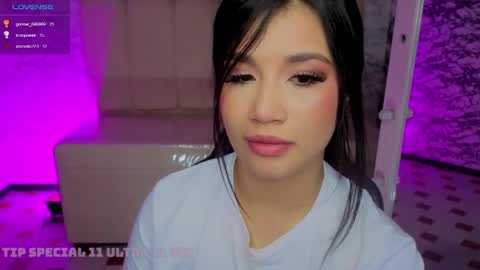 Snapshot of violetta_jhonson_v chatting on April 29, 2026, 4:55 pm Violetta online show from April 29, 2026, 4:55 pm