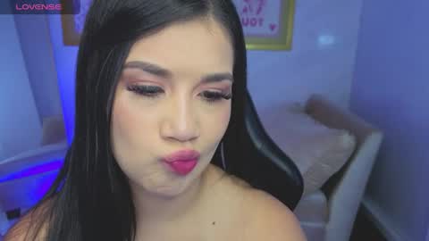 Snapshot of violetta_jhonson_v chatting on April 30, 2026, 5:36 am Violetta online show from April 30, 2026, 5:36 am