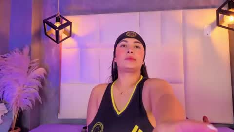 Snapshot of violetta_rose_ chatting on June 18, 2026, 1:06 am violetta online show from June 18, 2026, 1:06 am