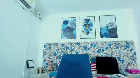 Princess Violet Valerious Follow me IGX violetvalerious online show from April 28, 2026, 5:18 pm
