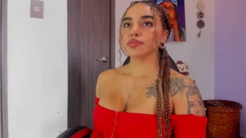 Snapshot of violettaa__ chatting on March 3, 2026, 8:59 pm Violetta online show from March 3, 2026, 8:59 pm