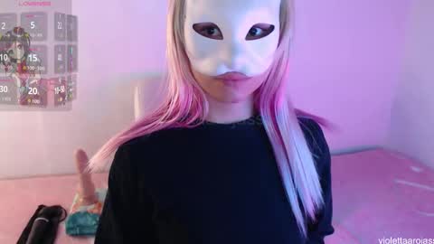 violettaarojass online show from November 11, 2025, 10:48 am