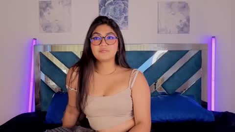 violettabloom_ online show from September 15, 2025, 8:09 pm