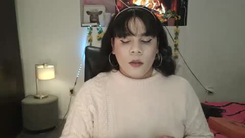 Snapshot of violettacam69 chatting on January 23, 2025, 2:23 am violettacam69 online show from January 23, 2025, 2:23 am