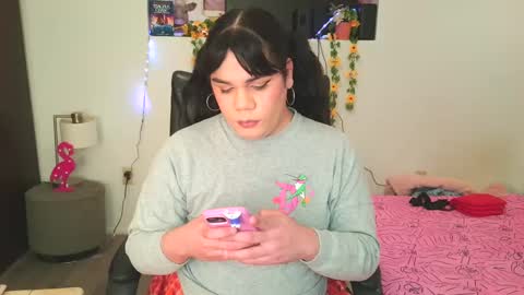 Snapshot of violettacam69 chatting on February 28, 2025, 10:20 am violettacam69 online show from February 28, 2025, 10:20 am