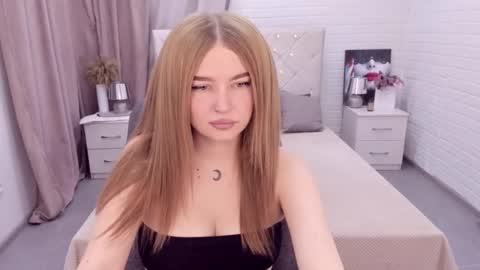 ViolettaOtis online show from December 6, 2024, 12:16 pm