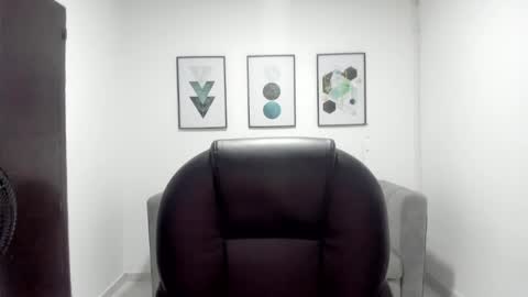 Violetta online show from October 8, 2025, 11:52 am