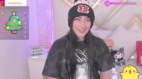Violeta  online show from December 19, 2024, 10:42 pm