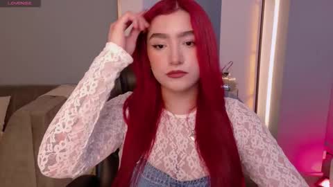 Violett Castel online show from November 14, 2025, 7:12 pm