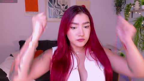Violett Castel online show from April 23, 2026, 7:16 pm