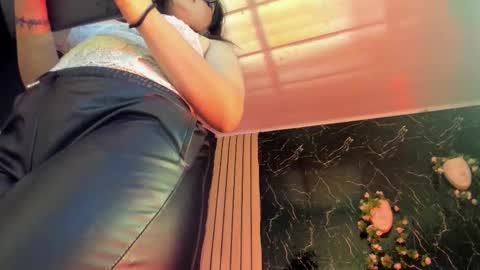 violette_velle online show from March 27, 2026, 9:47 pm