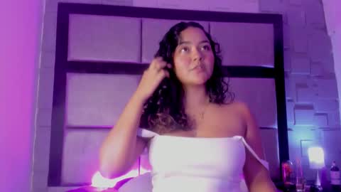 violetteecourt online show from October 12, 2025, 8:41 pm