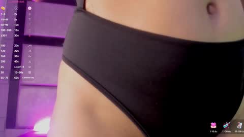 violetteecourt online show from October 21, 2025, 2:18 pm