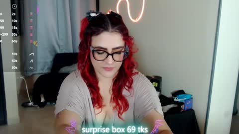 Snapshot of violettelynn_ chatting on March 3, 2026, 6:52 am Violetta Morningstar online show from March 3, 2026, 6:52 am