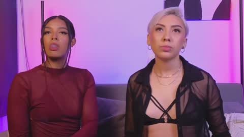 Violet online show from December 15, 2024, 1:46 am