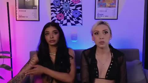 Violet online show from June 20, 2026, 1:52 am