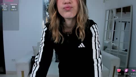 Snapshot of violetthansson chatting on February 14, 2026, 10:56 am Violett online show from February 14, 2026, 10:56 am