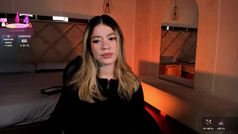 Snapshot of violetthansson chatting on March 17, 2026, 6:44 pm Violett online show from March 17, 2026, 6:44 pm