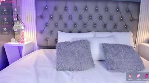 Snapshot of violettharous chatting on March 20, 2026, 11:09 pm VioletthaRous online show from March 20, 2026, 11:09 pm