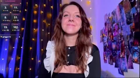 Snapshot of violettmo0n chatting on March 4, 2026, 4:07 am Next stream 1522026 400 GMT 3 online show from March 4, 2026, 4:07 am