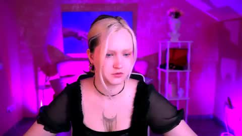 Violett online show from June 14, 2026, 6:15 am
