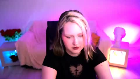 Violett online show from July 9, 2026, 8:18 am
