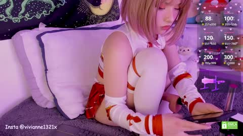 Violetvivi online show from December 4, 2024, 4:49 pm