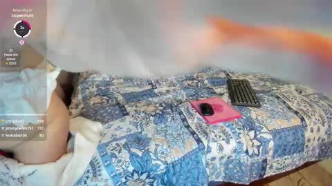 violleeet_ online show from February 3, 2026, 6:40 am