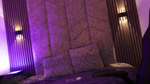 viollettebylyly online show from February 23, 2026, 1:08 pm