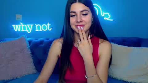 viollinalv online show from December 3, 2024, 8:49 am