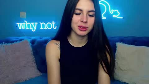 viollinalv online show from December 6, 2024, 5:53 am