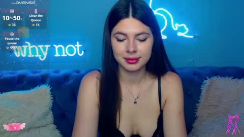 viollinalv online show from May 8, 2026, 5:24 am