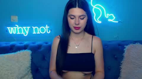 viollinalv online show from May 10, 2026, 4:39 am