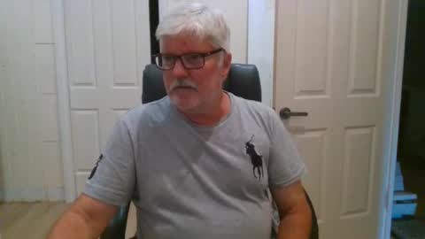 viper654321 online show from March 6, 2026, 7:38 am