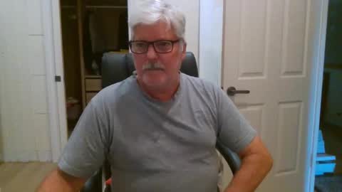 viper654321 online show from March 11, 2026, 7:14 am