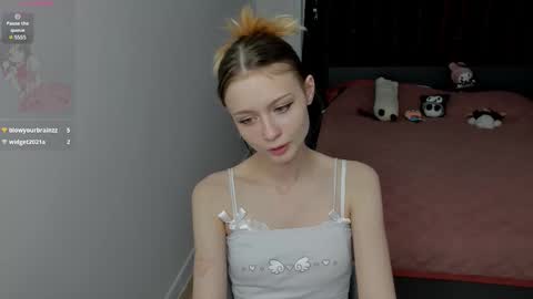 Snapshot of viraglow chatting on November 25, 2025, 4:07 pm viraglow online show from November 25, 2025, 4:07 pm