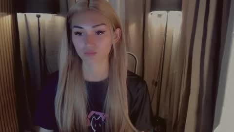 Pearl online show from November 25, 2025, 4:18 pm