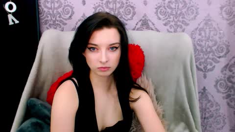 VirginLuna online show from February 10, 2026, 8:46 pm