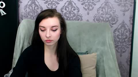 VirginLuna online show from May 12, 2026, 7:33 pm