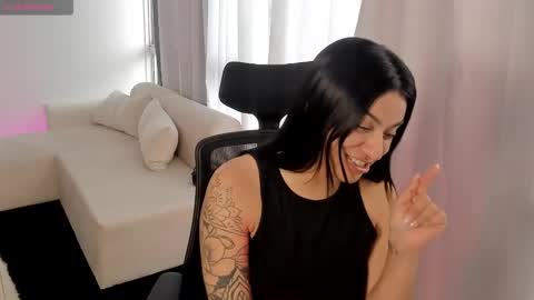 Lu online show from February 12, 2026, 9:21 pm