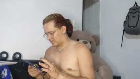 Vicky37 online show from September 25, 2025, 3:21 am