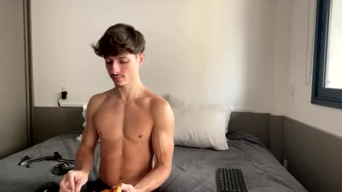 Snapshot of vitoraugustoxxx chatting on October 27, 2025, 11:47 am vitoraugustoxxx online show from October 27, 2025, 11:47 am