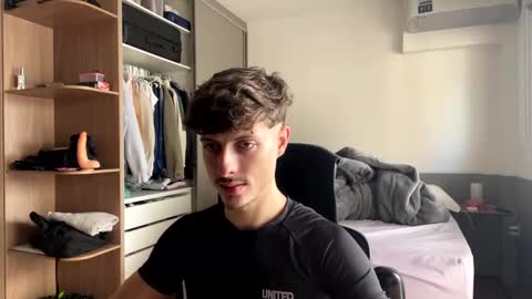 Snapshot of vitoraugustoxxx chatting on November 1, 2025, 11:45 am vitoraugustoxxx online show from November 1, 2025, 11:45 am